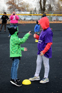 kids playing roshambo